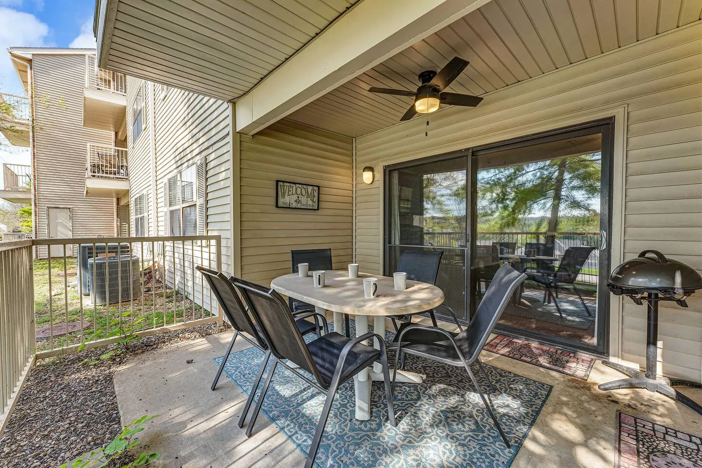 2 Luxe Condos Sleeps 16 Pools Heart of Branson 19