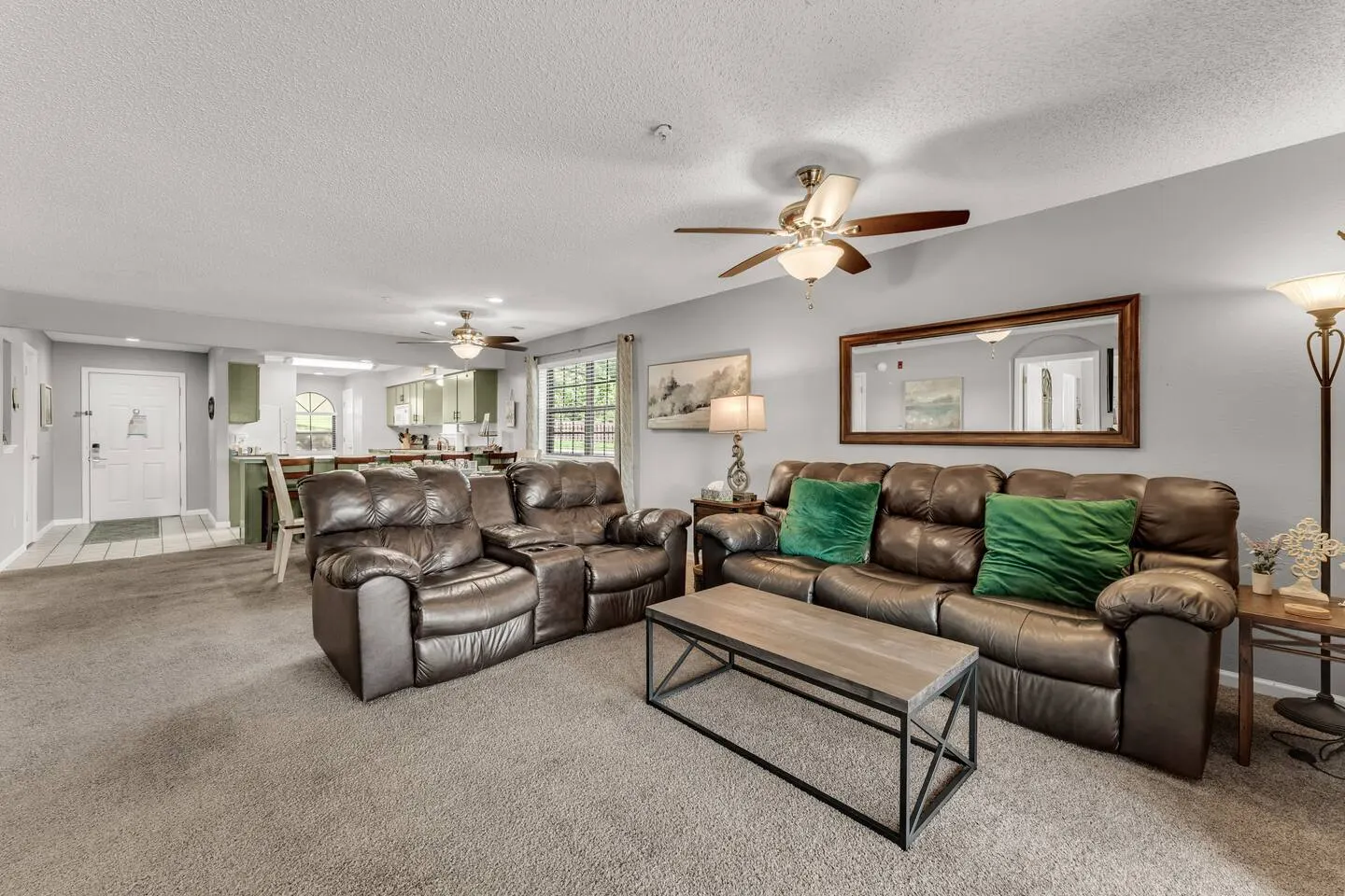 2 Luxe Condos Sleeps 16 Pools Heart of Branson 5
