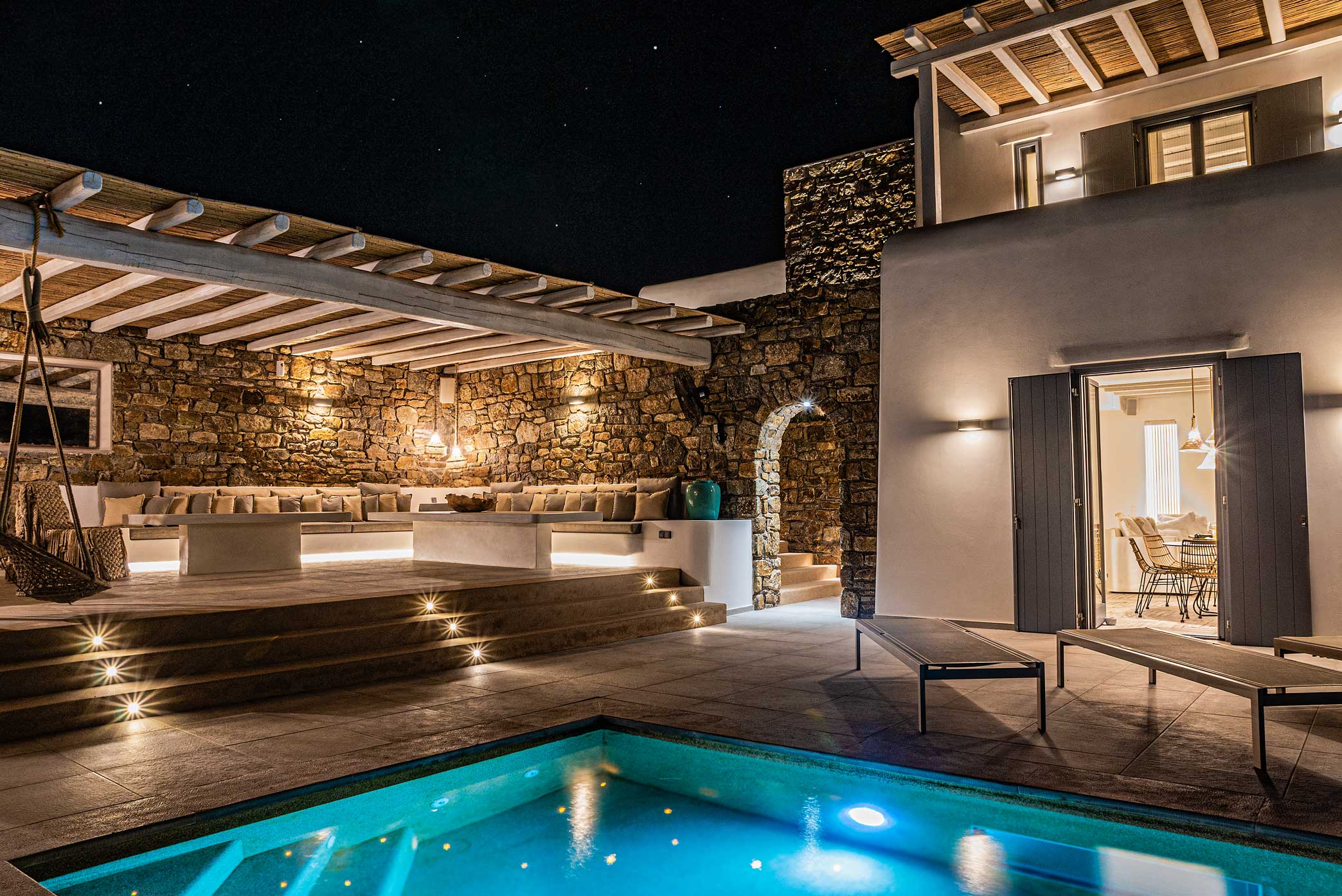 Iakinthos Luxury private Villa by Mykonian Kazarte 11