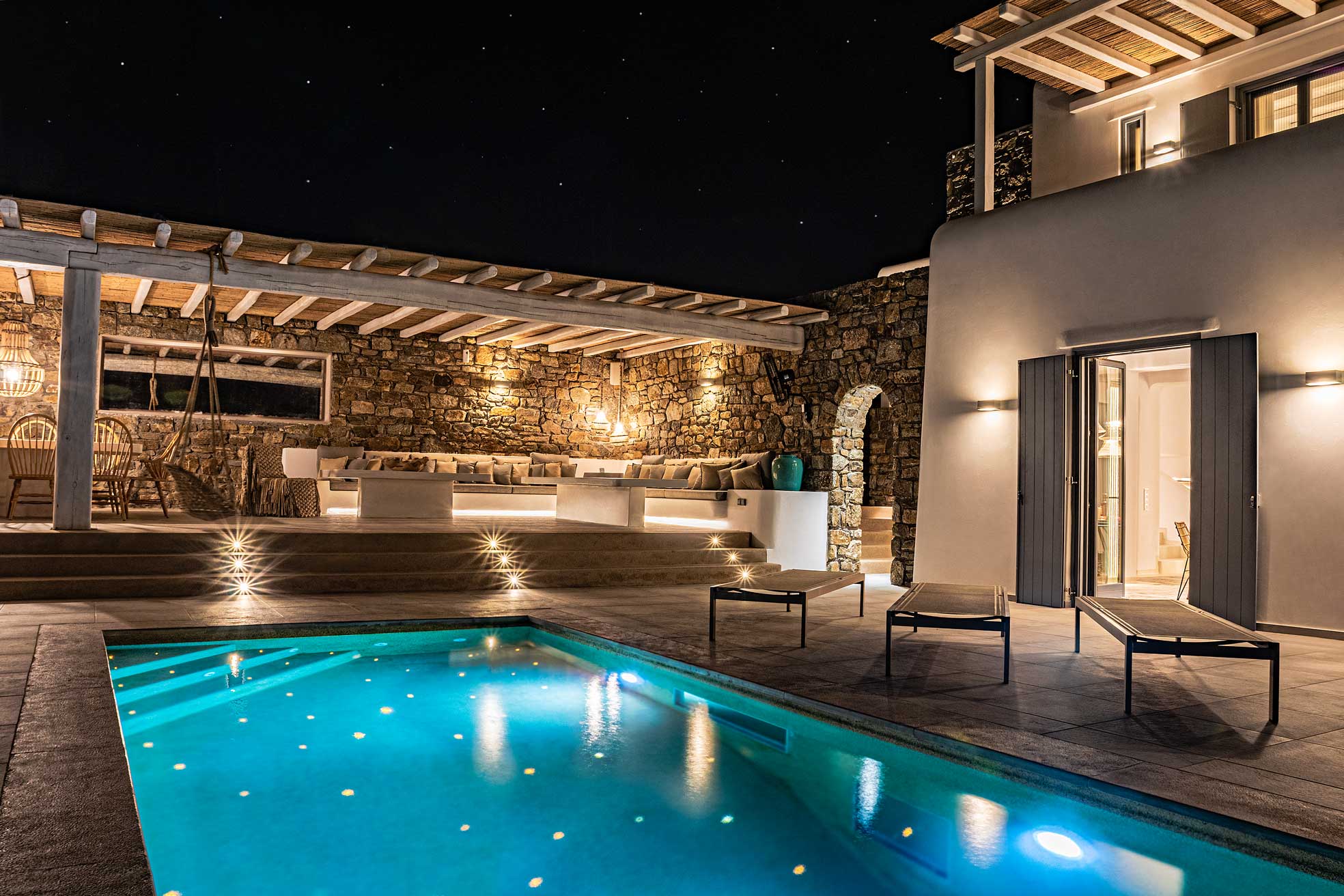 Iakinthos Luxury private Villa by Mykonian Kazarte 13