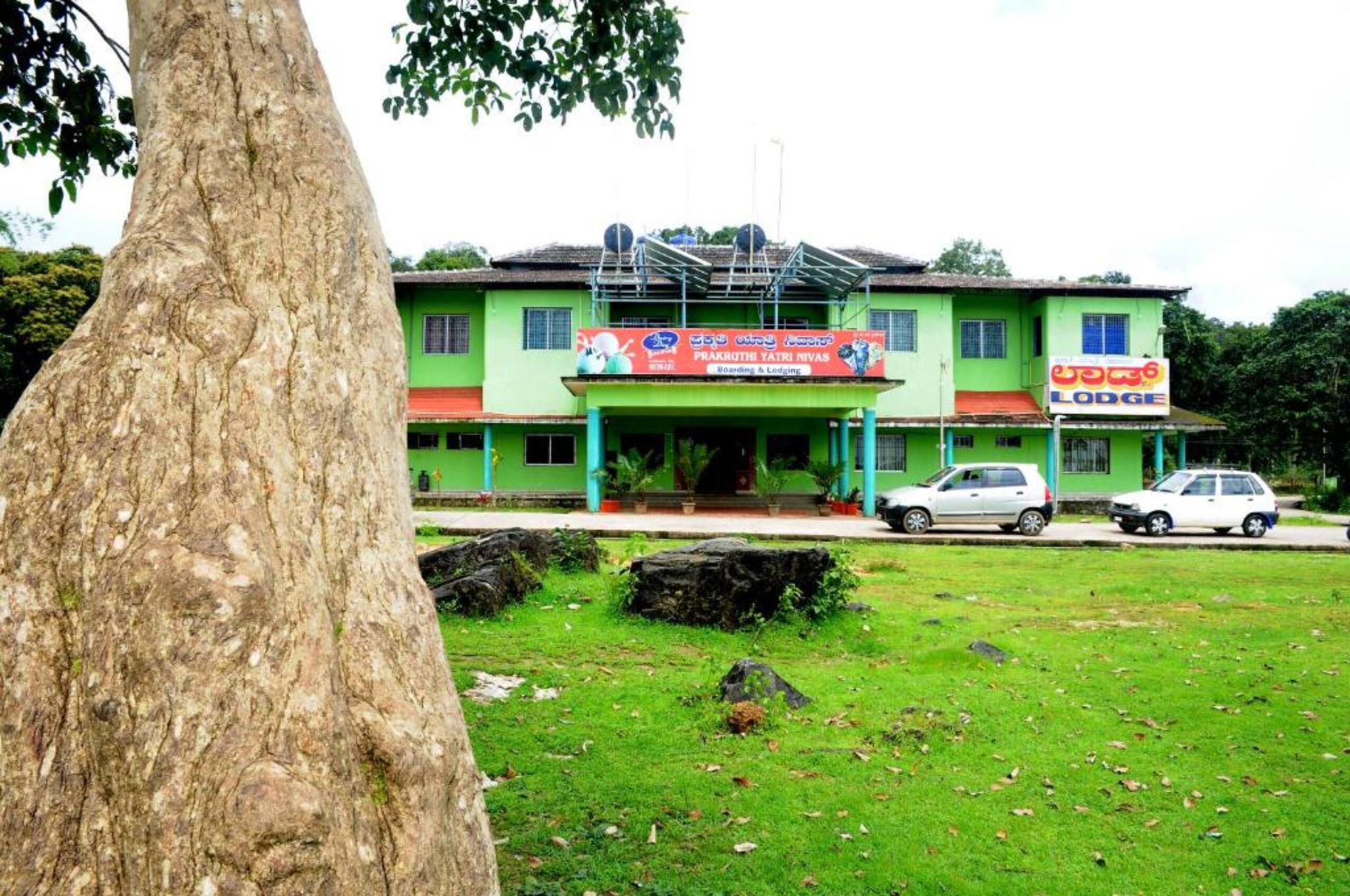 TripThrill Prakruti yatri nivas-deluxe double room 4