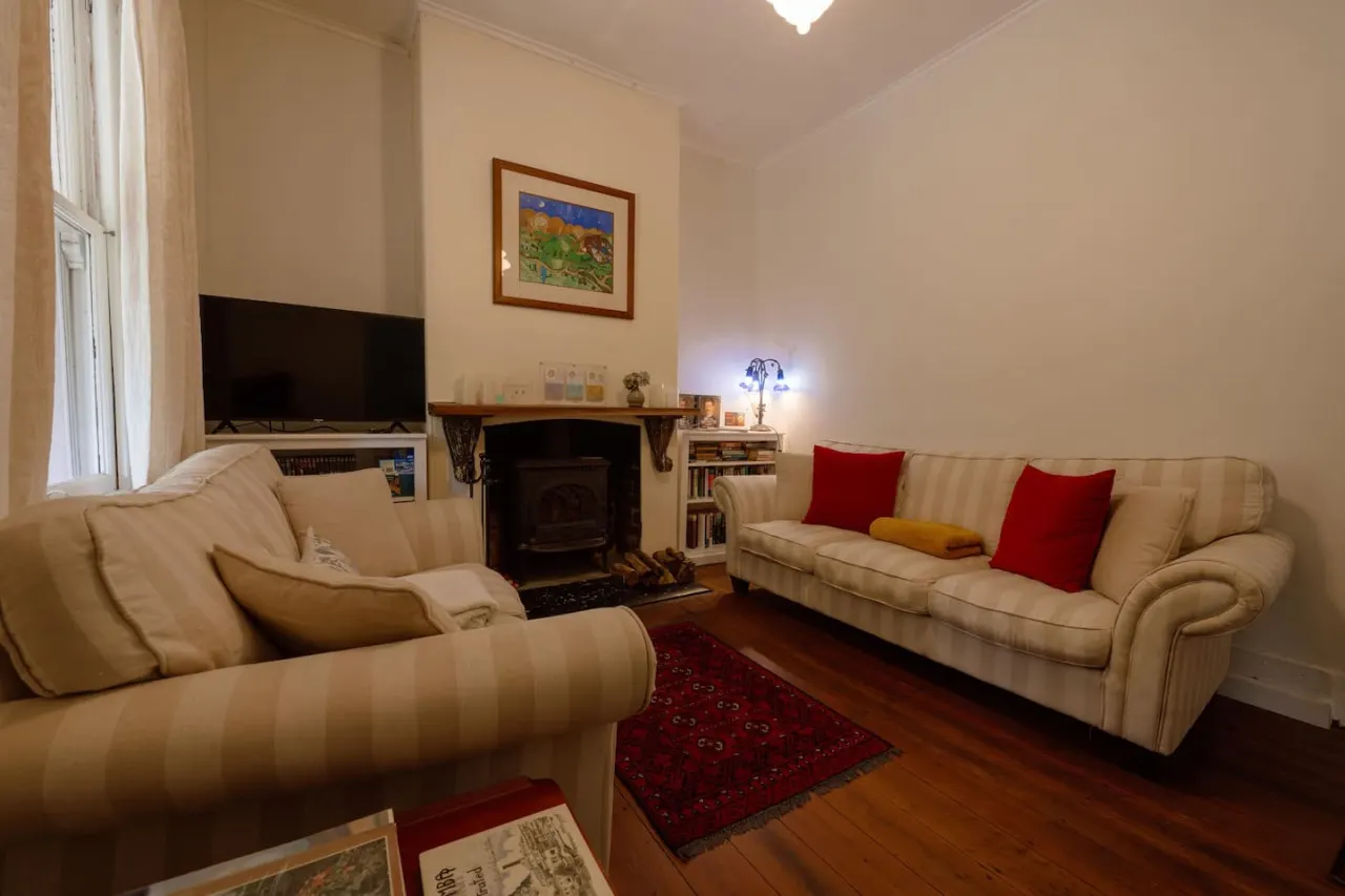 Larsen's Cottage #2: Historic 1880 Home 15