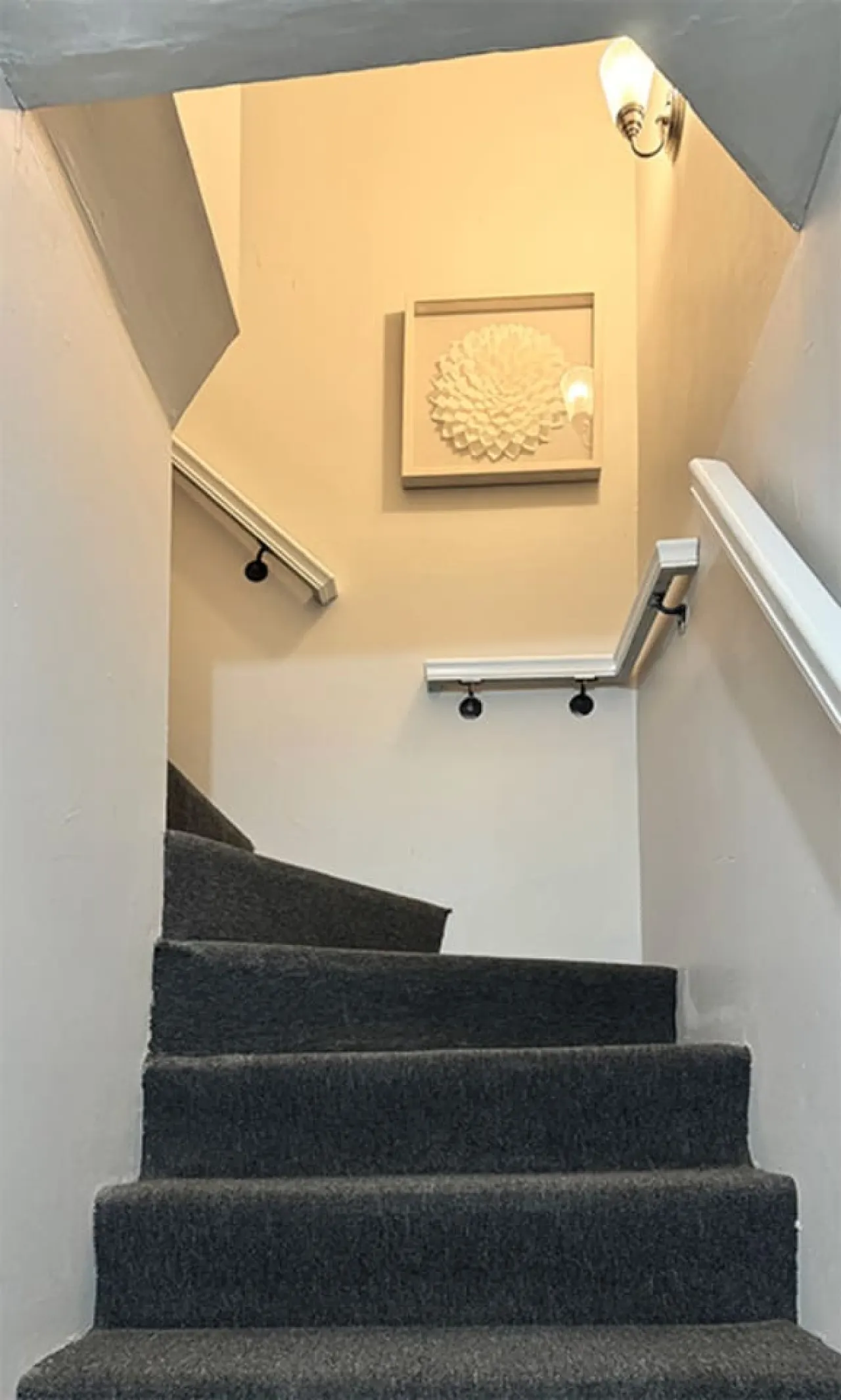 The Nest - Spacious 1BR Getaway in Pleasant Ridge 14