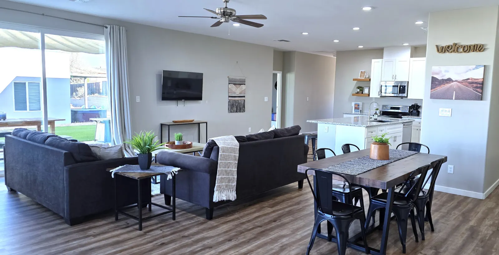 Hot Tub w/Lake View, Roof Top Deck, Game Room, W/D 10
