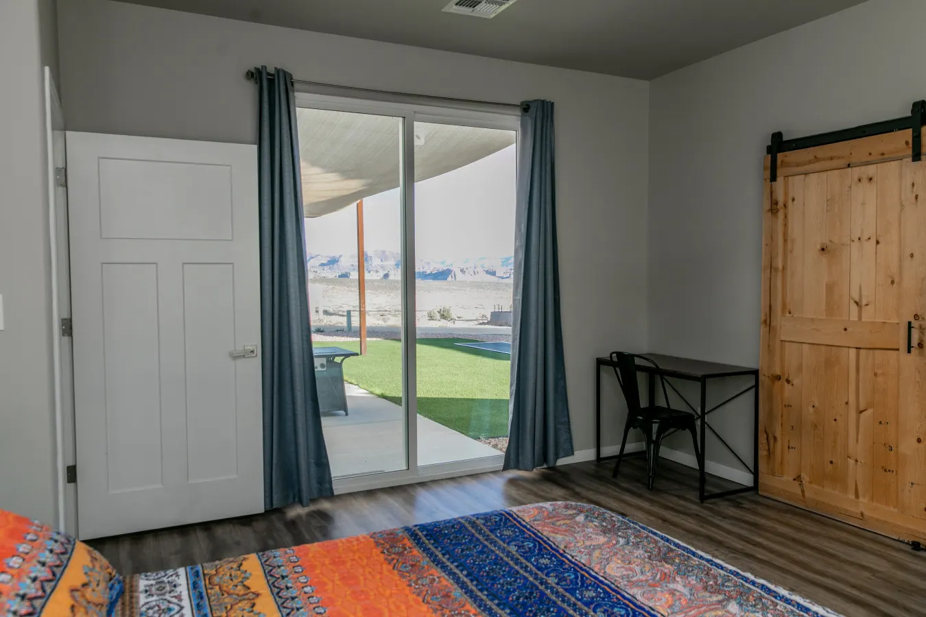 Hot Tub w/Lake View, Roof Top Deck, Game Room, W/D 16