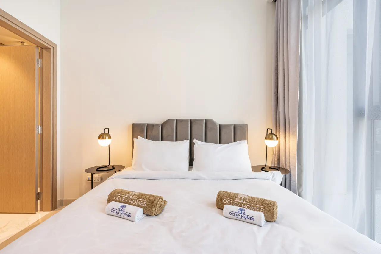 Bright & Modern Home with Burj Khalifa Views 12