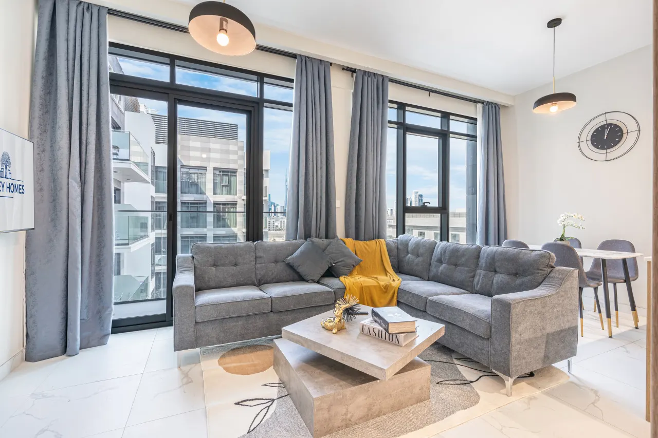 Bright & Modern Home with Burj Khalifa Views 8