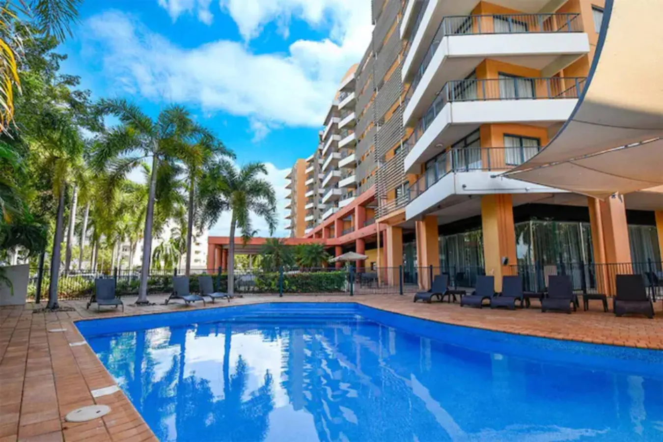 Hotel Suite: Sunset View ~ Pool ~ Work Desk 16