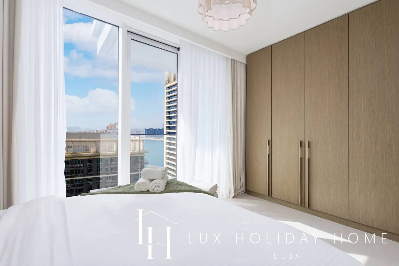 LUX The Beach Mansion Atlantis View Suite 9 16