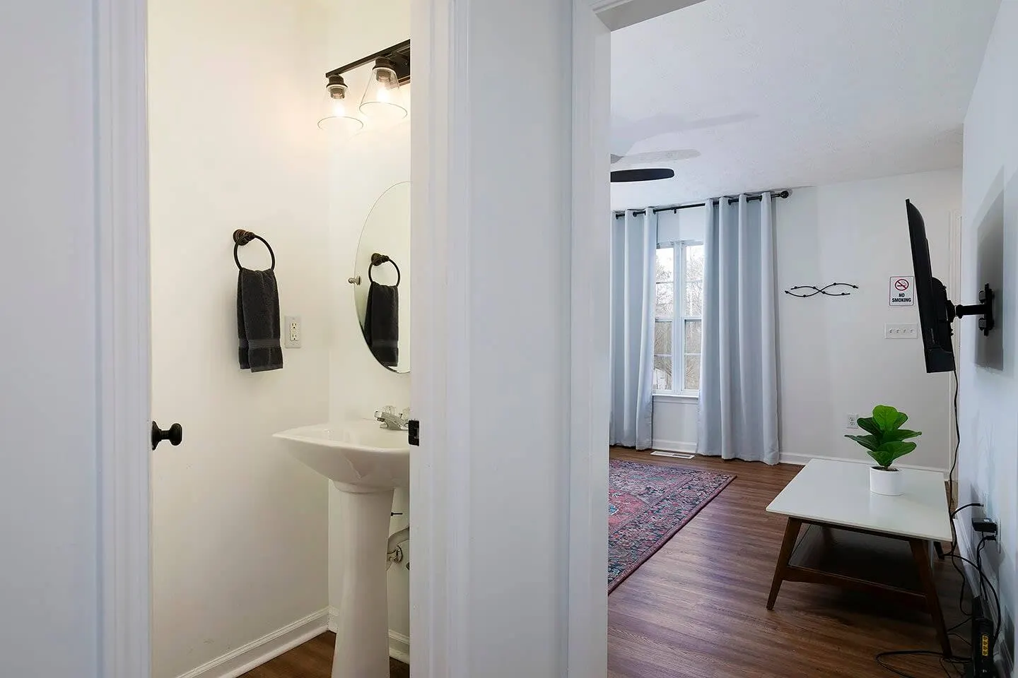 Charming Townhome with Two King Beds & Sep Bath 8