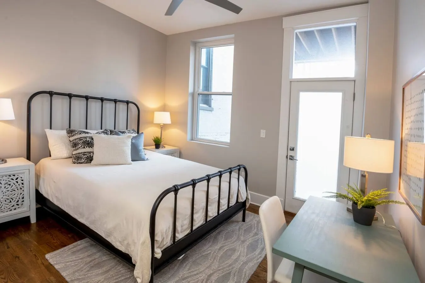 Incredible 2 Bedroom Condo, 2 Gated Parking Spots! 20