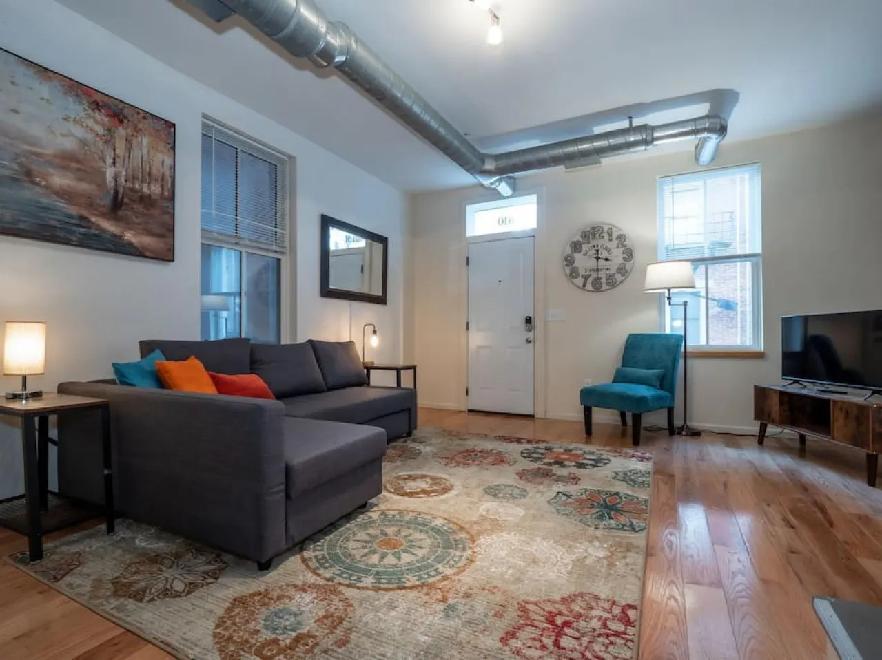 Luxury Townhome in Heart of Over the Rhine 17