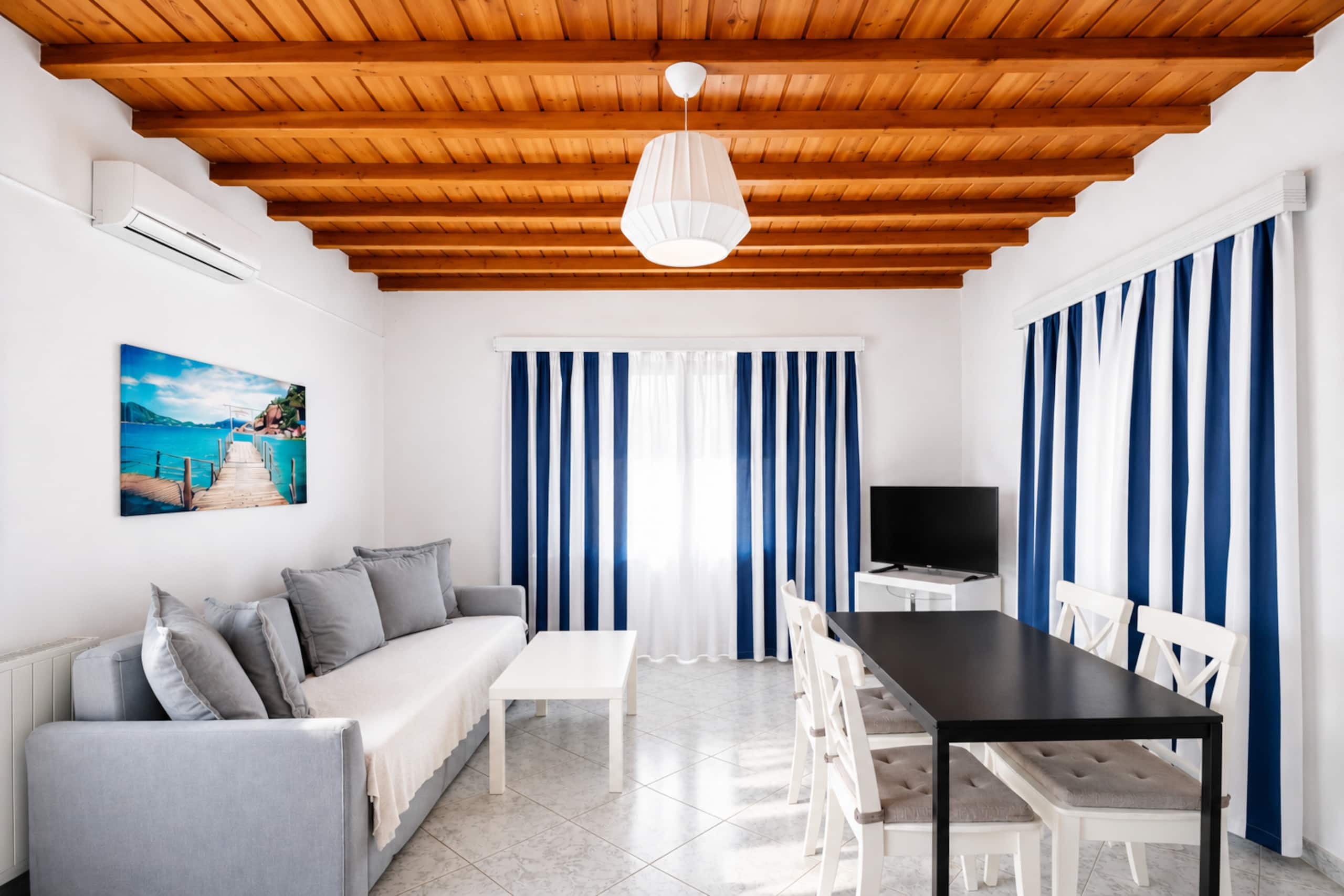 Superior One Bedroom Apartment With Sea View 6