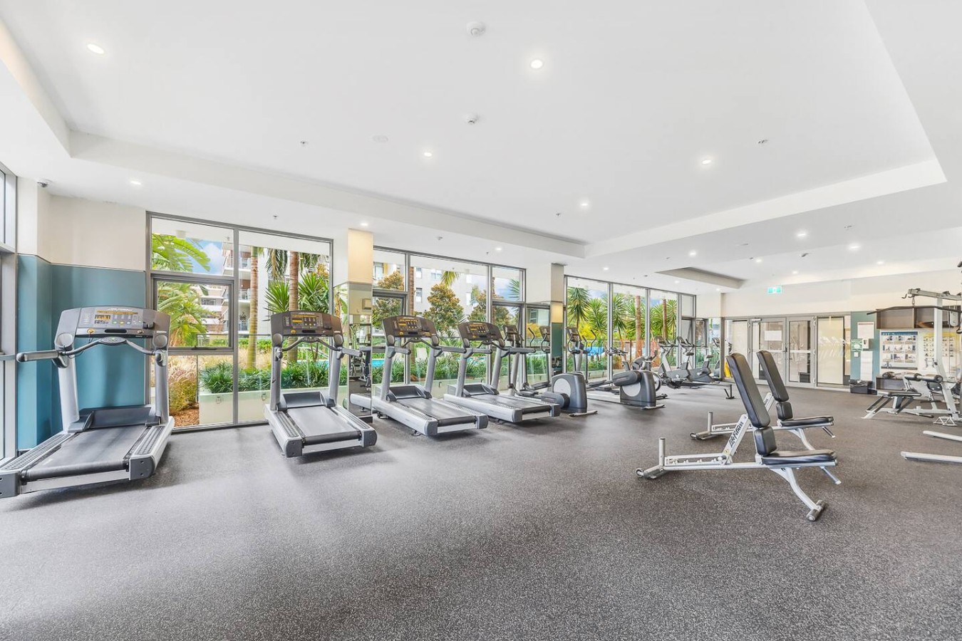 A Little Slice of Paradise Pool, Gym+Parking 5