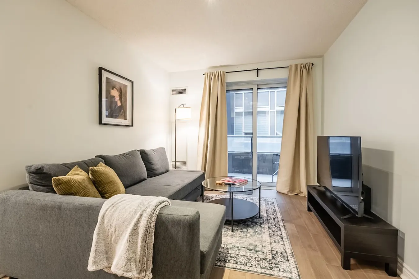 Downtown 1BR Free Parking Prime Location 1