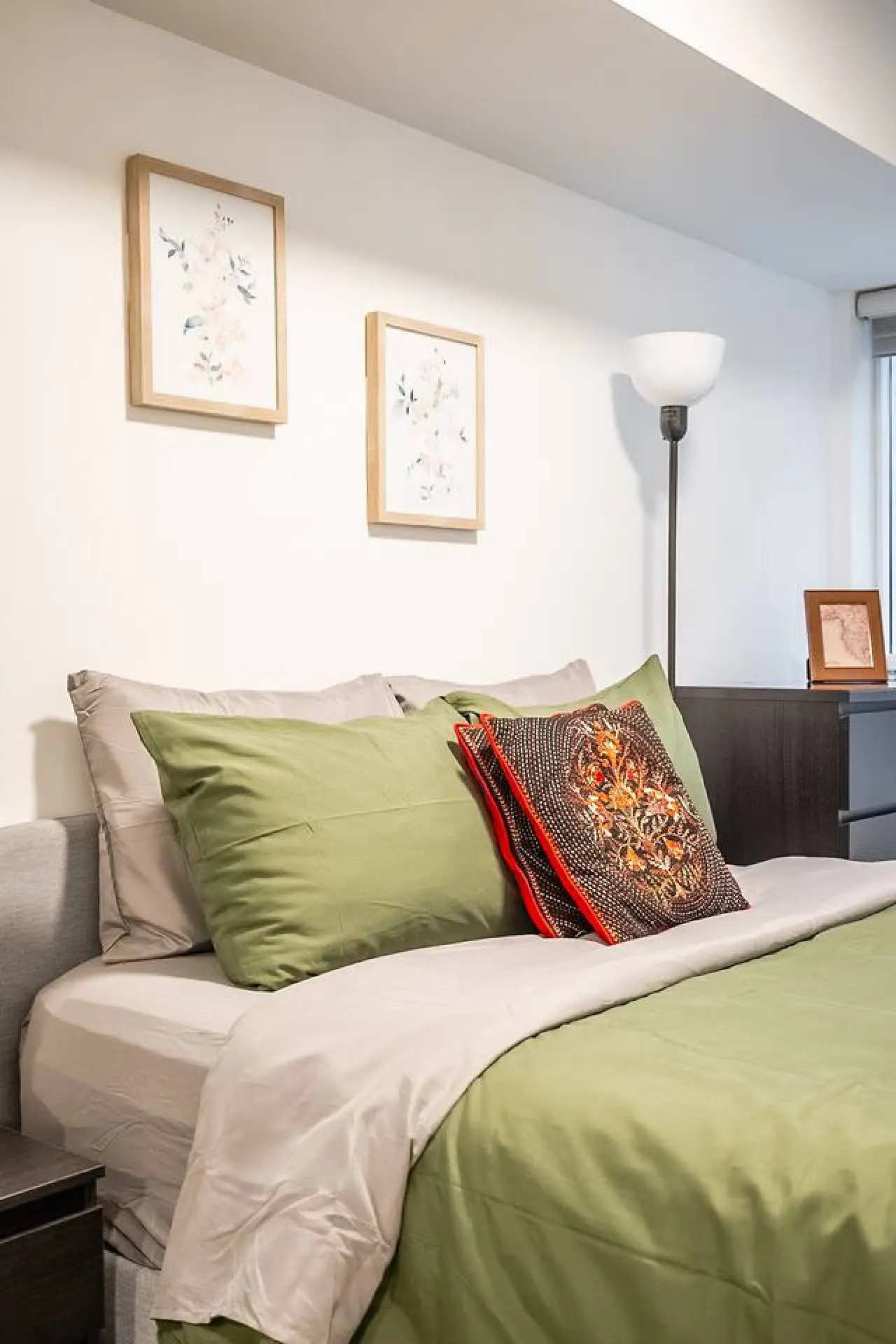 Downtown 1BR Free Parking Prime Location 11