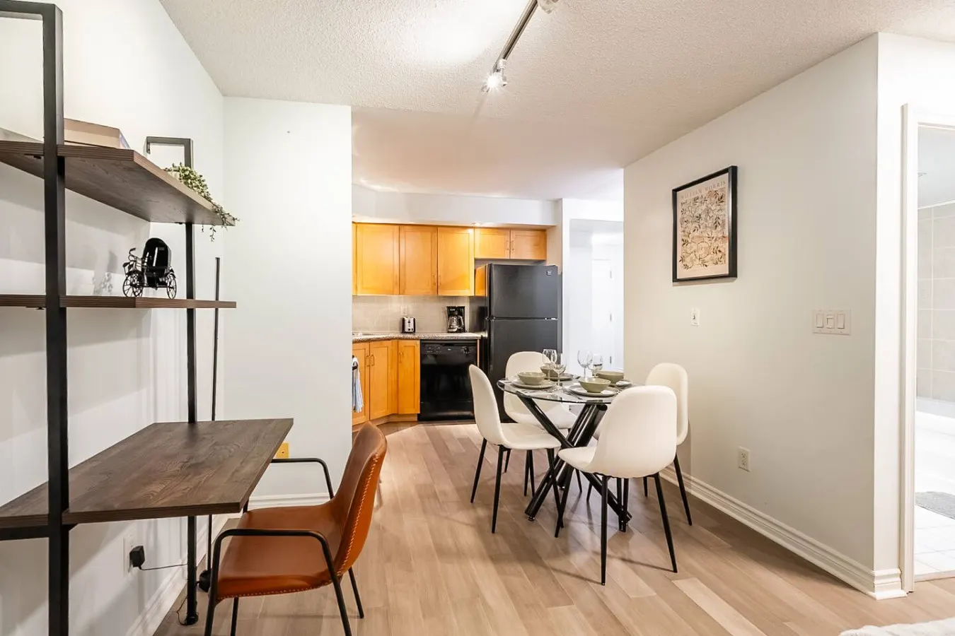 Downtown 1BR Free Parking Prime Location 15