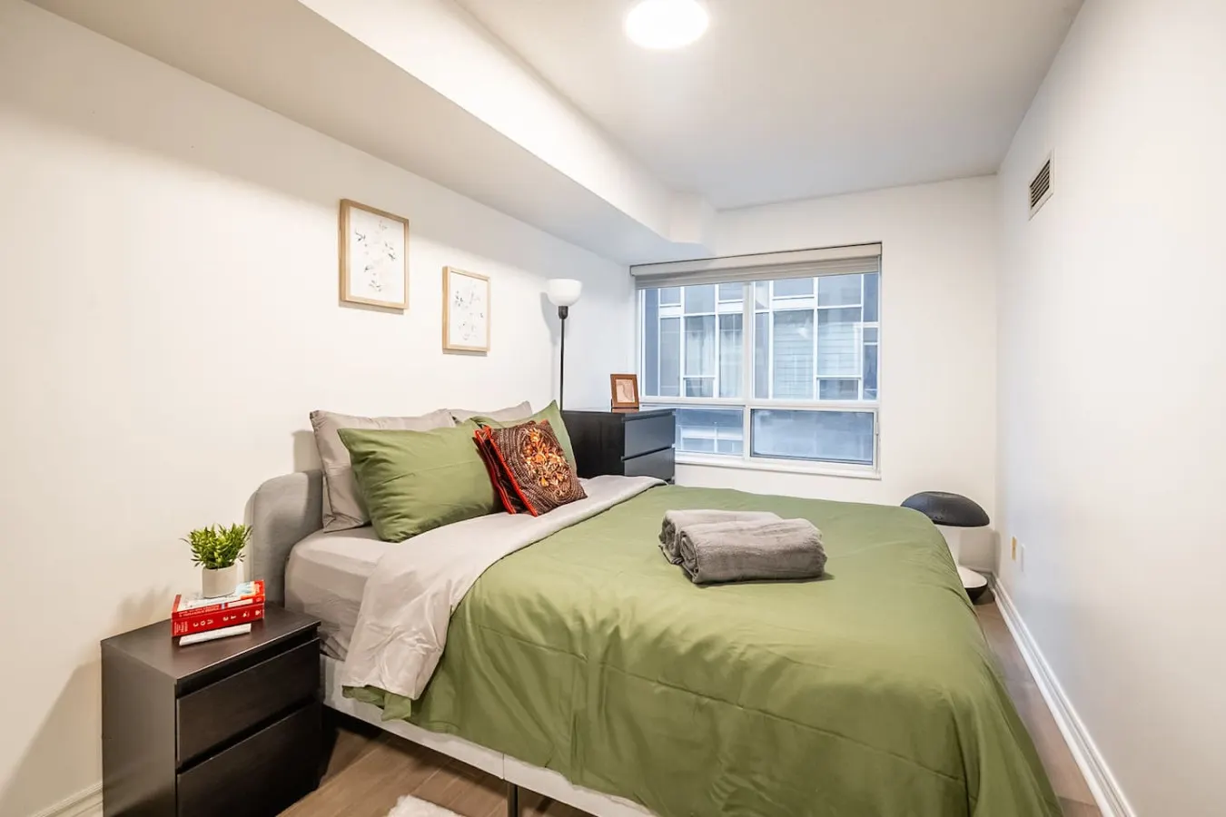 Downtown 1BR Free Parking Prime Location 3