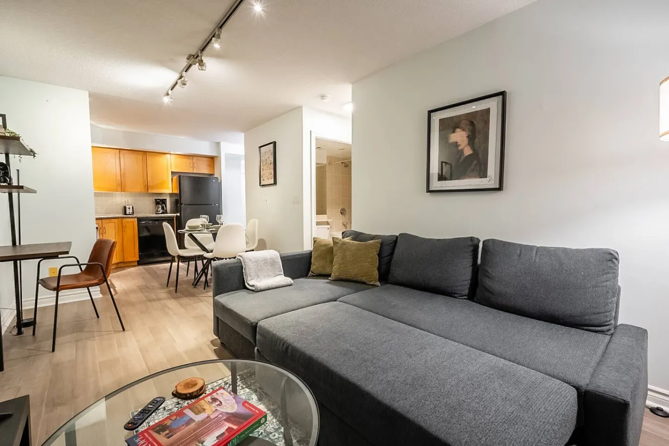 Downtown 1BR Free Parking Prime Location 7