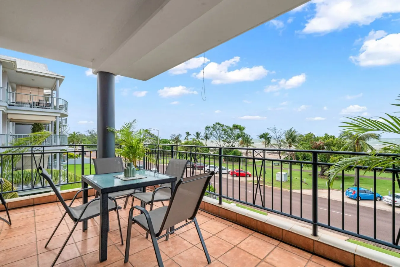 Zen Emerald Shore: seaview - balcony - sunset view — photo 4