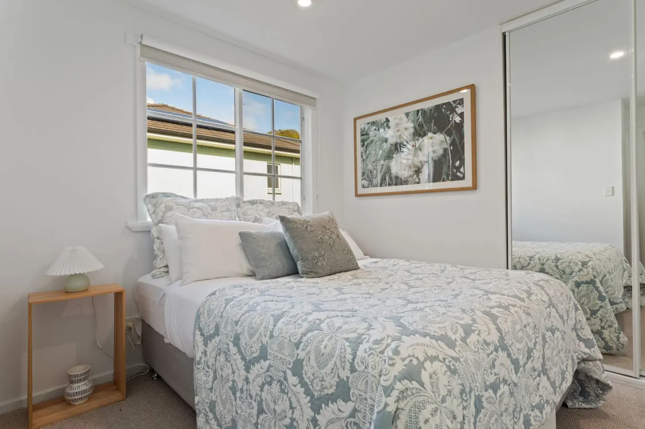 Lotti's Cottage - West Launceston 19