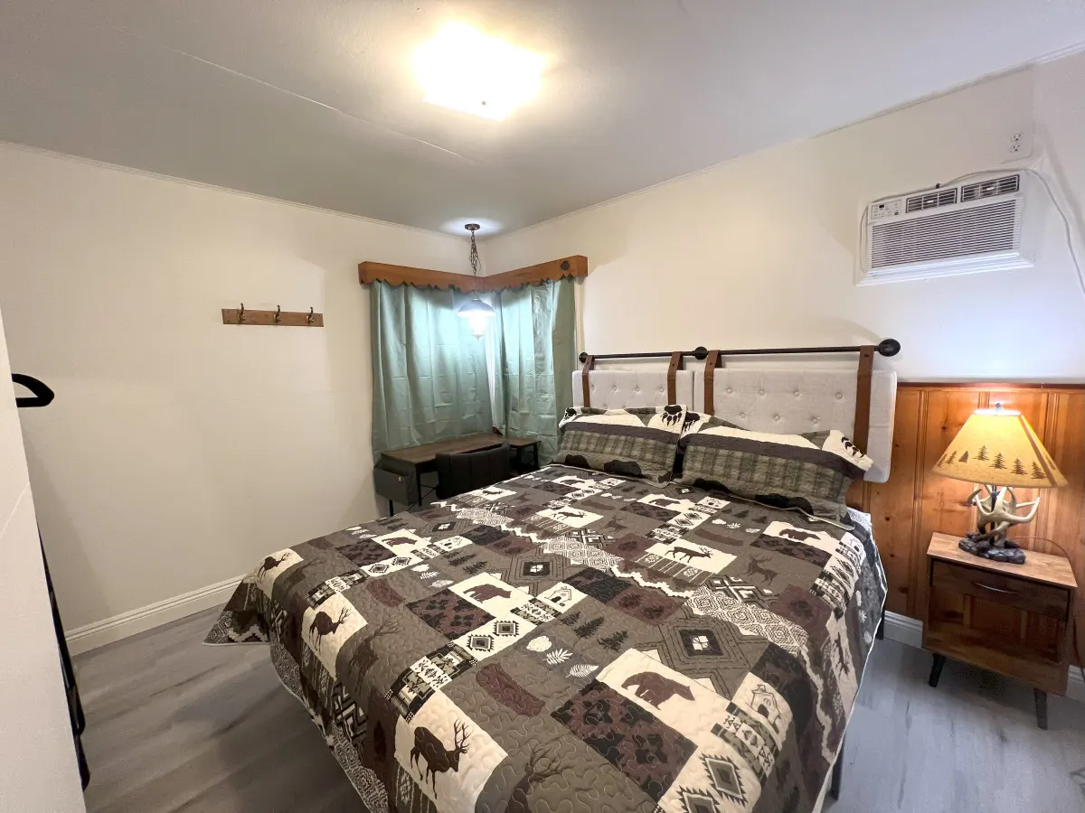 Charming Timber Haven Lodge (1BRM-4guest) Cabin #5 5