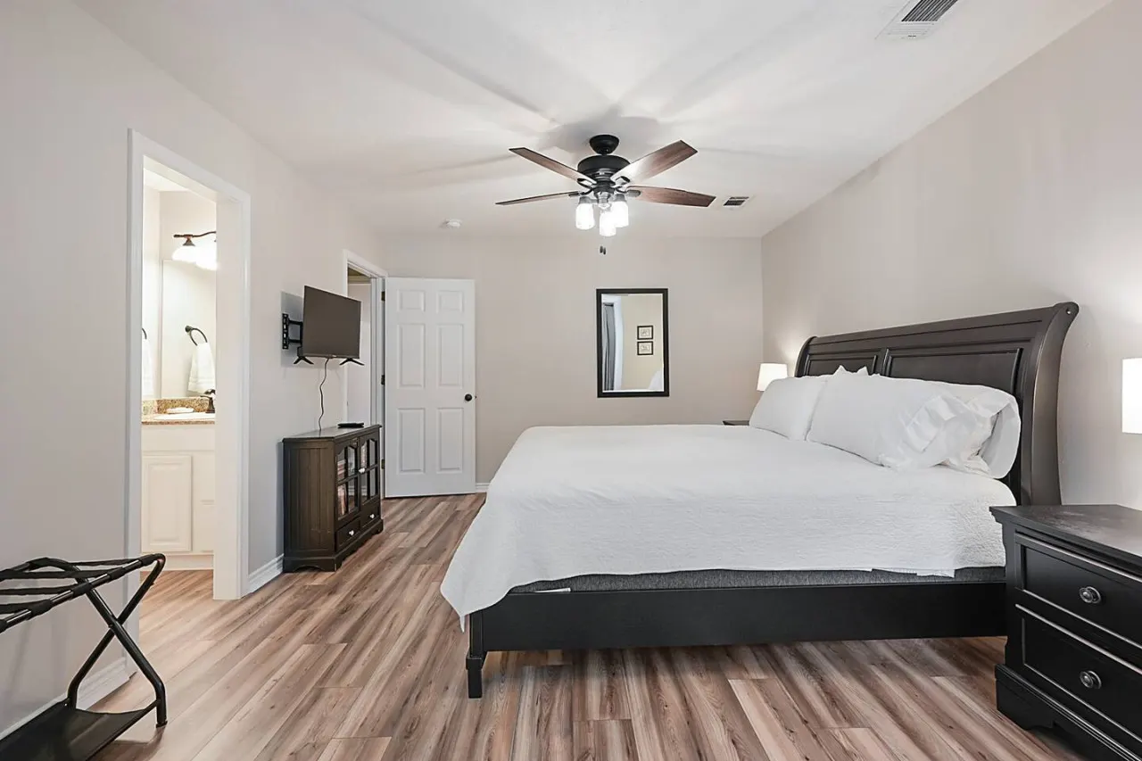 Lone Star Haven - Quiet Cul-de-Sac Retreat Just 5 Minutes from Kyle Field! 15
