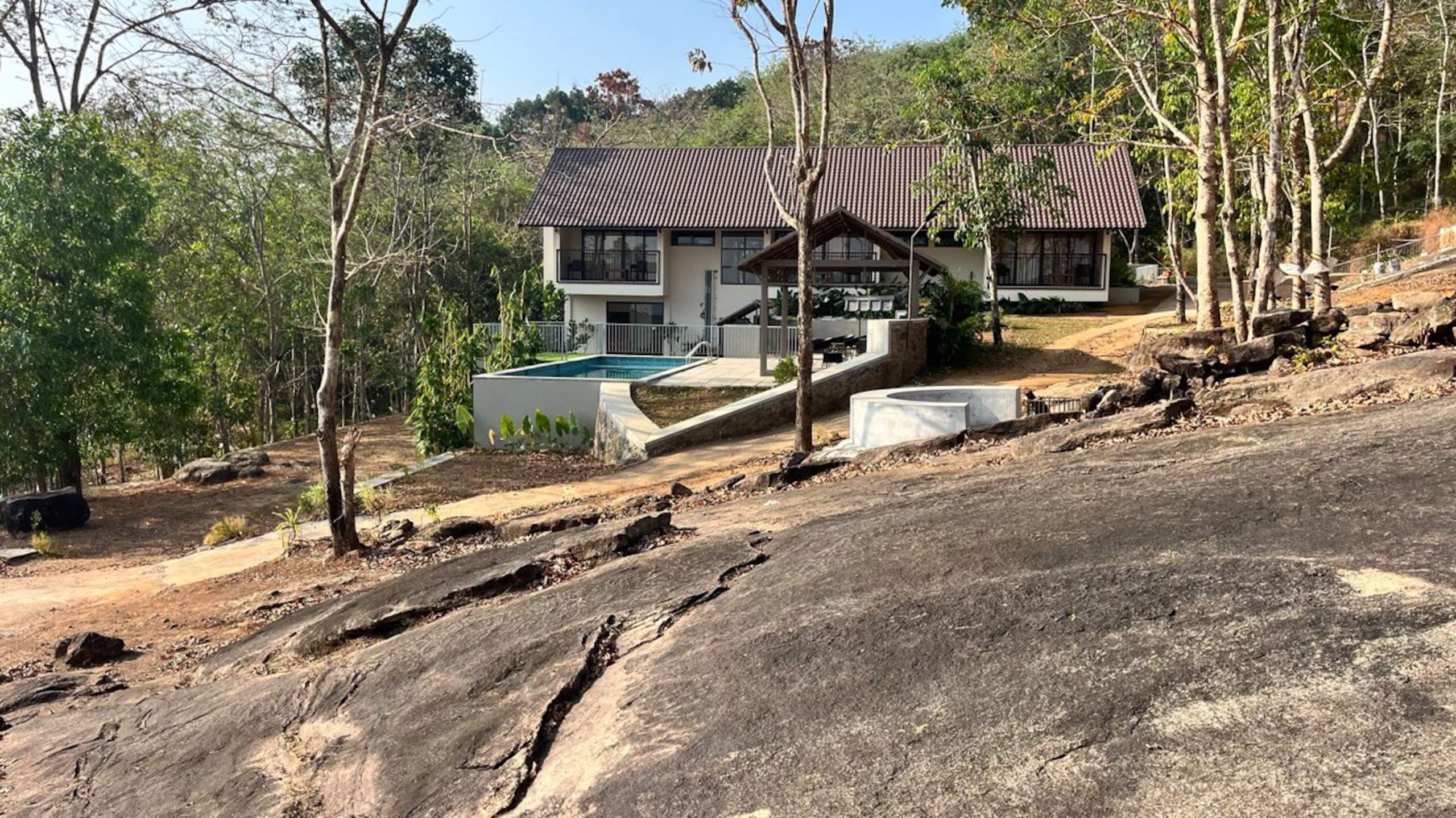 Monsoon Mist Hills – Nature’s Rhythm, Your Retreat 18