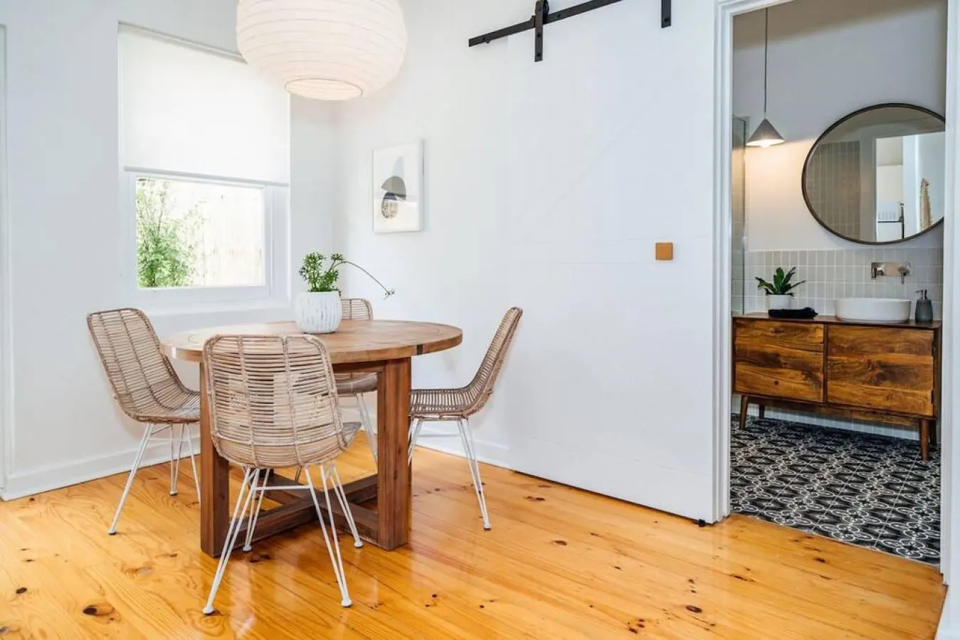 Salt at Arlo's—Cosy Comfort near Glenelg Beach 11