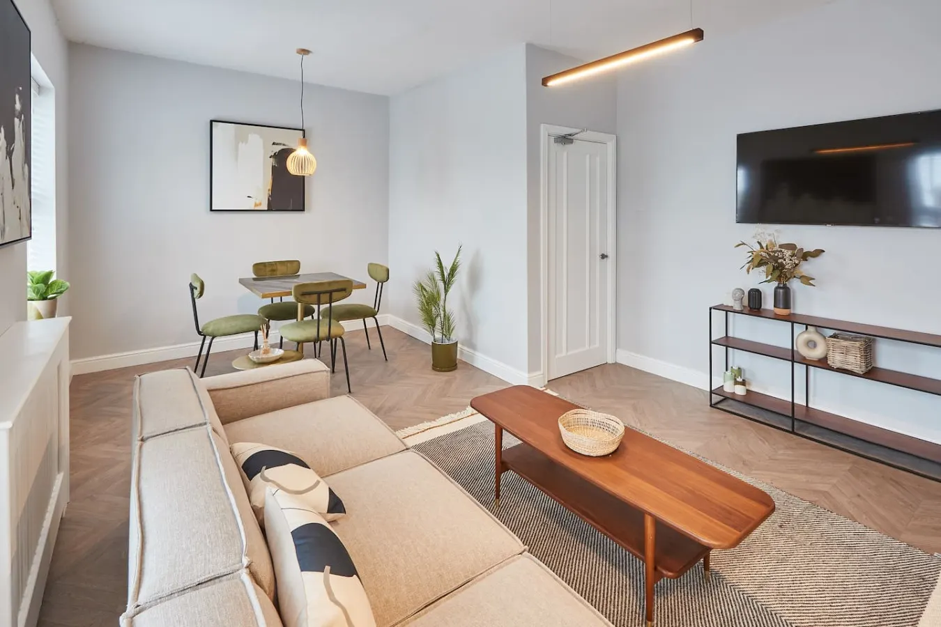 Cosy Coastal Apartment 2 8