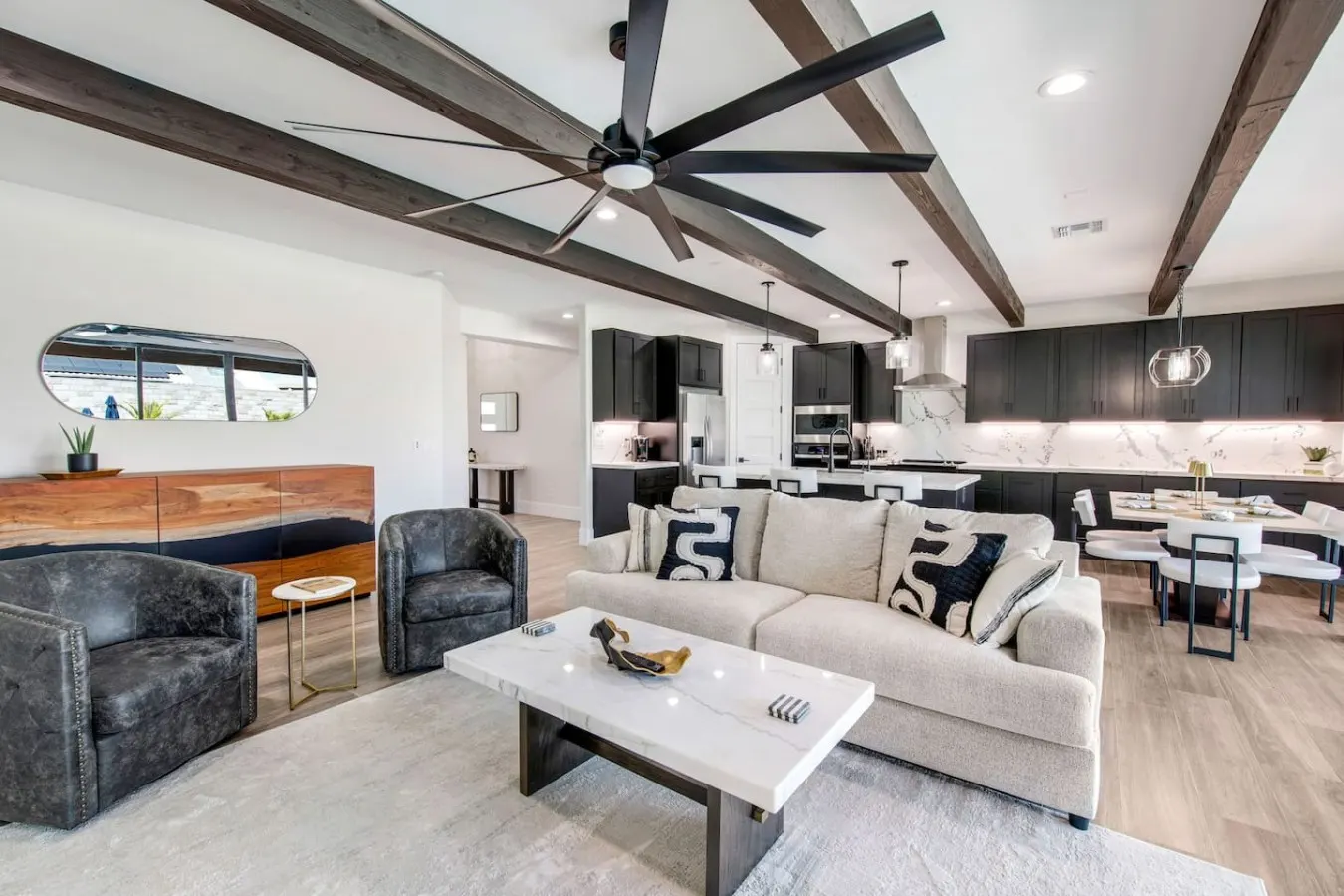 Havasu Mcculloch - Luxury Feel, Luxury Stay 9