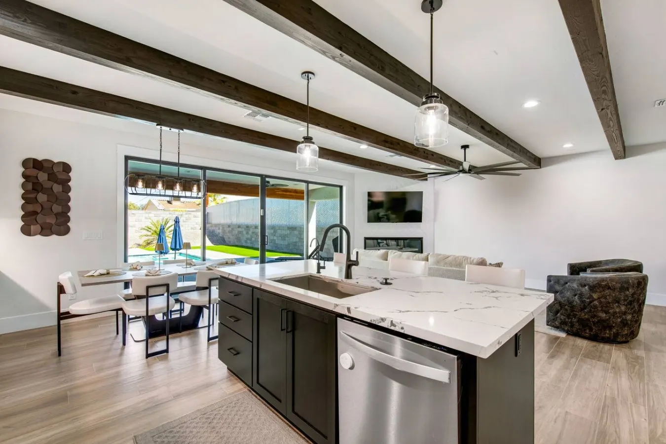 Havasu Mcculloch - Luxury Feel, Luxury Stay 10