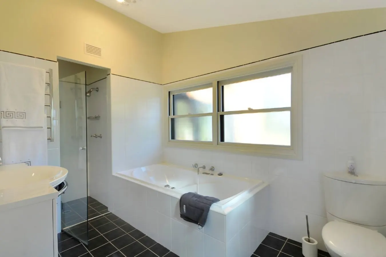 Brecon Cottage Serene 3BR Blue Mountains Escape 11