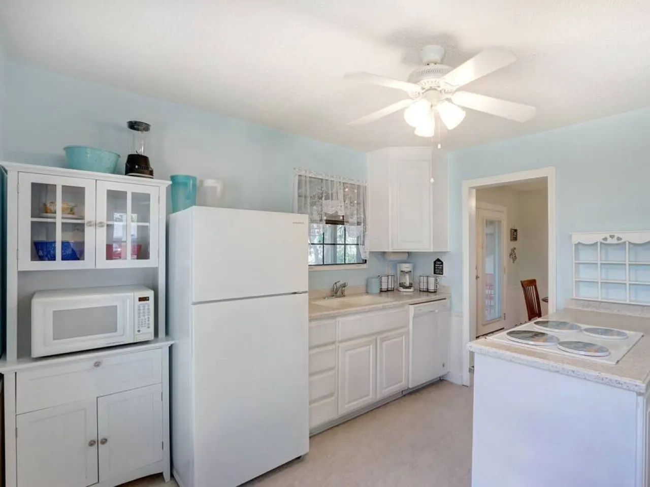 Marsh Magic- 2 Bed 1 Bath Beach House w/Marsh View 11