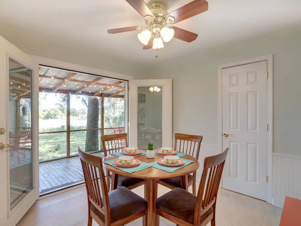 Marsh Magic- 2 Bed 1 Bath Beach House w/Marsh View 14