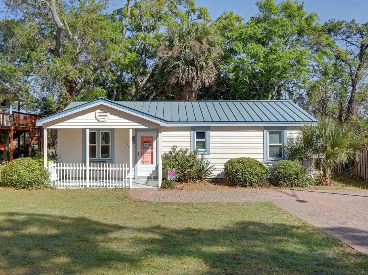 Marsh Magic- 2 Bed 1 Bath Beach House w/Marsh View 6