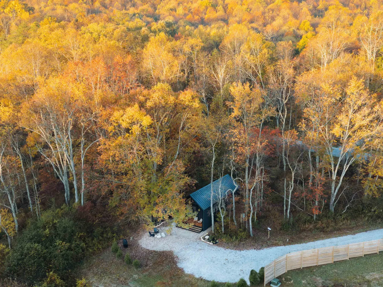 The Everwoods Alpine: Mountain-Modern Tiny Cabin in the Hocking Hills 9
