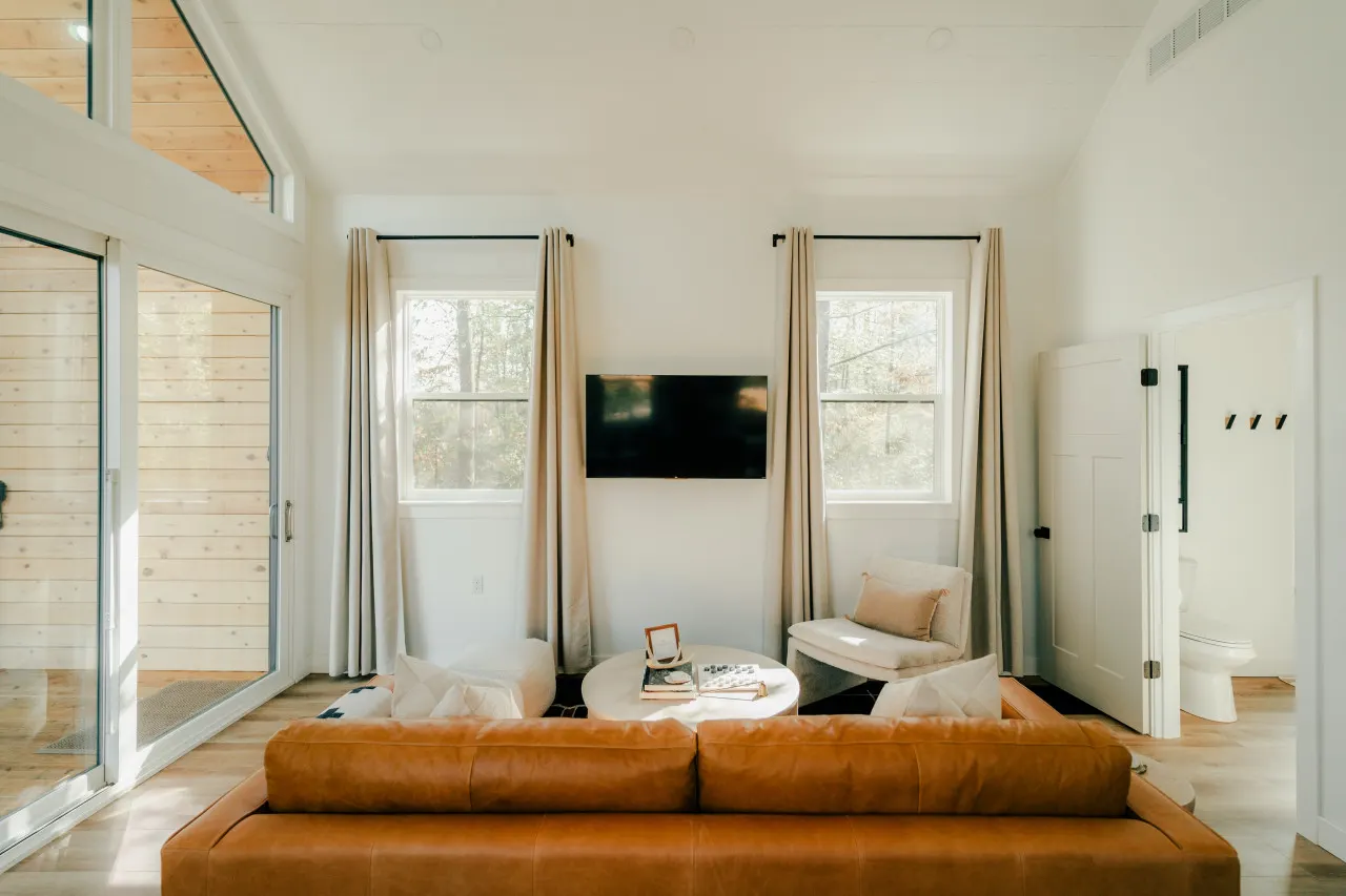 The Everwoods Alpine: Mountain-Modern Tiny Cabin in the Hocking Hills 11