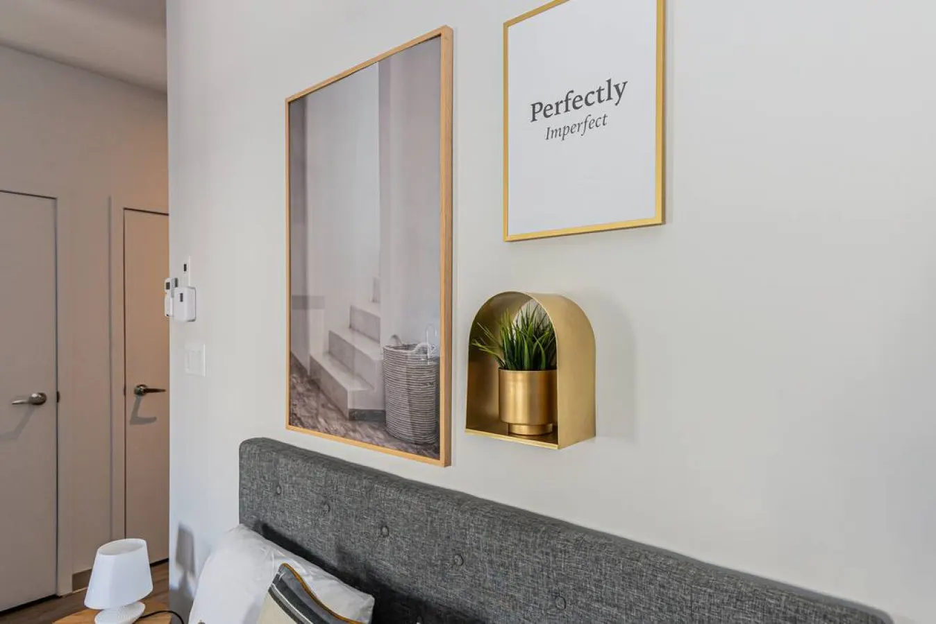 Plateau - New, Fresh and Luminous Studio in Le Plateau - Unit 2 16