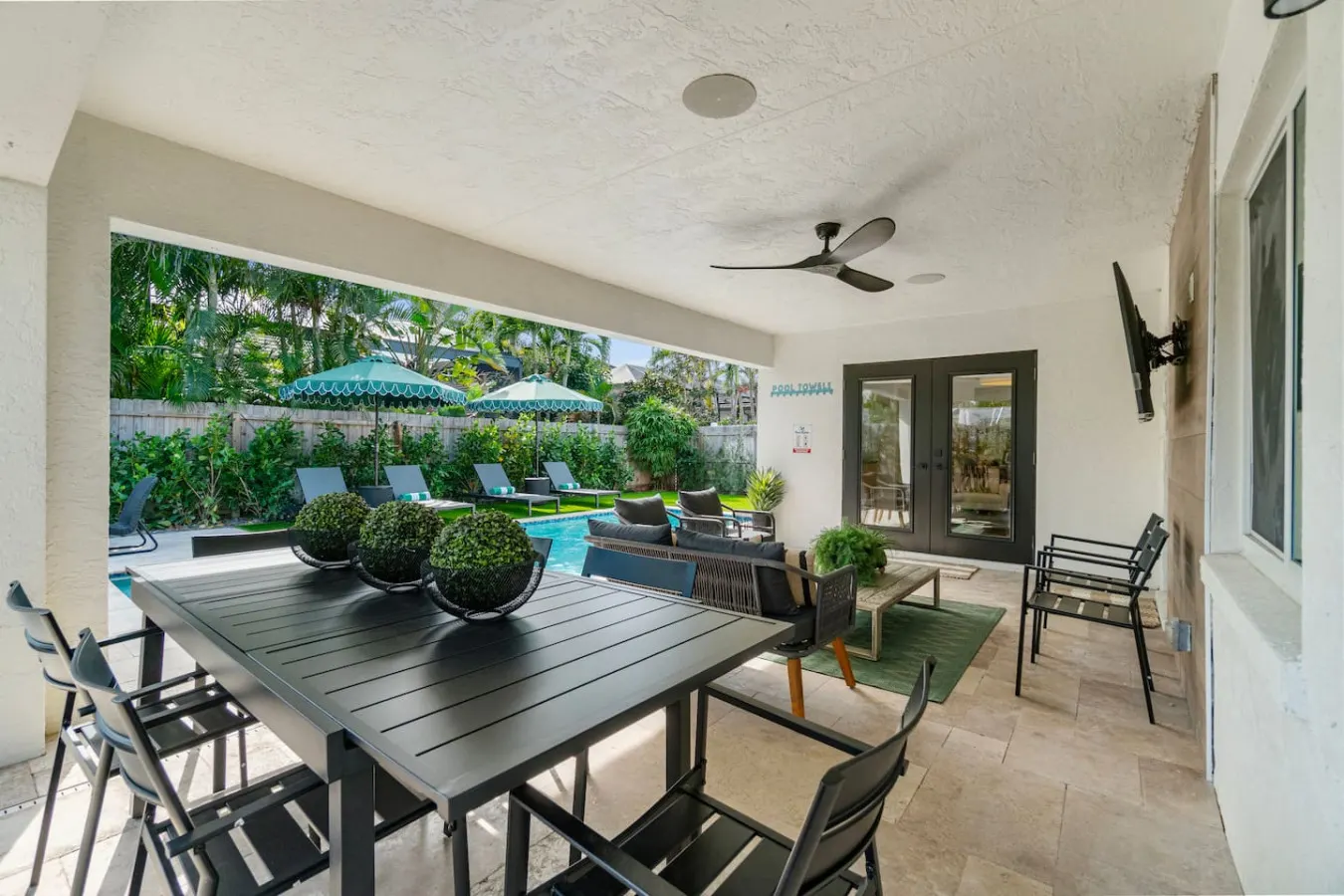 Sea Turtle Beach House 18