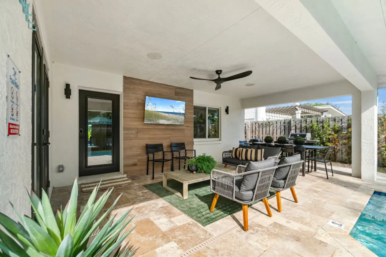 Sea Turtle Beach House 19