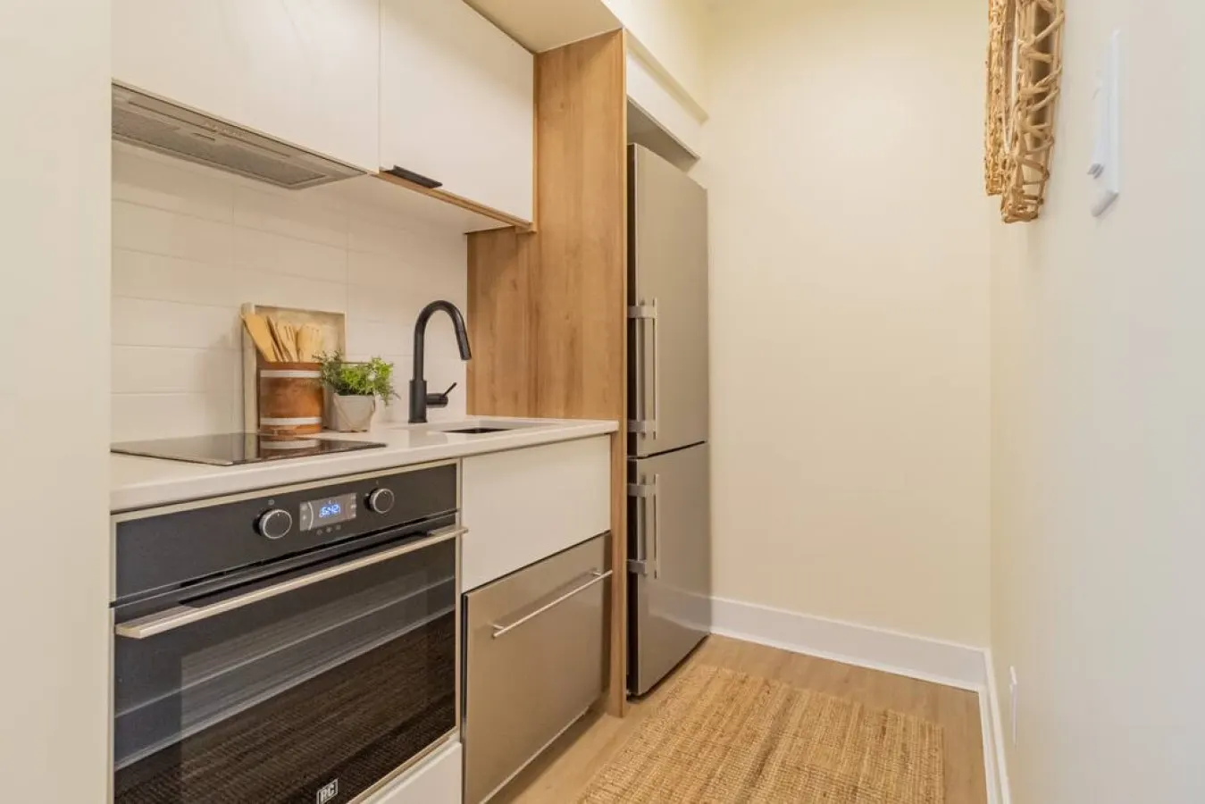 The Bend Condo on Main Strip - The Islander 204