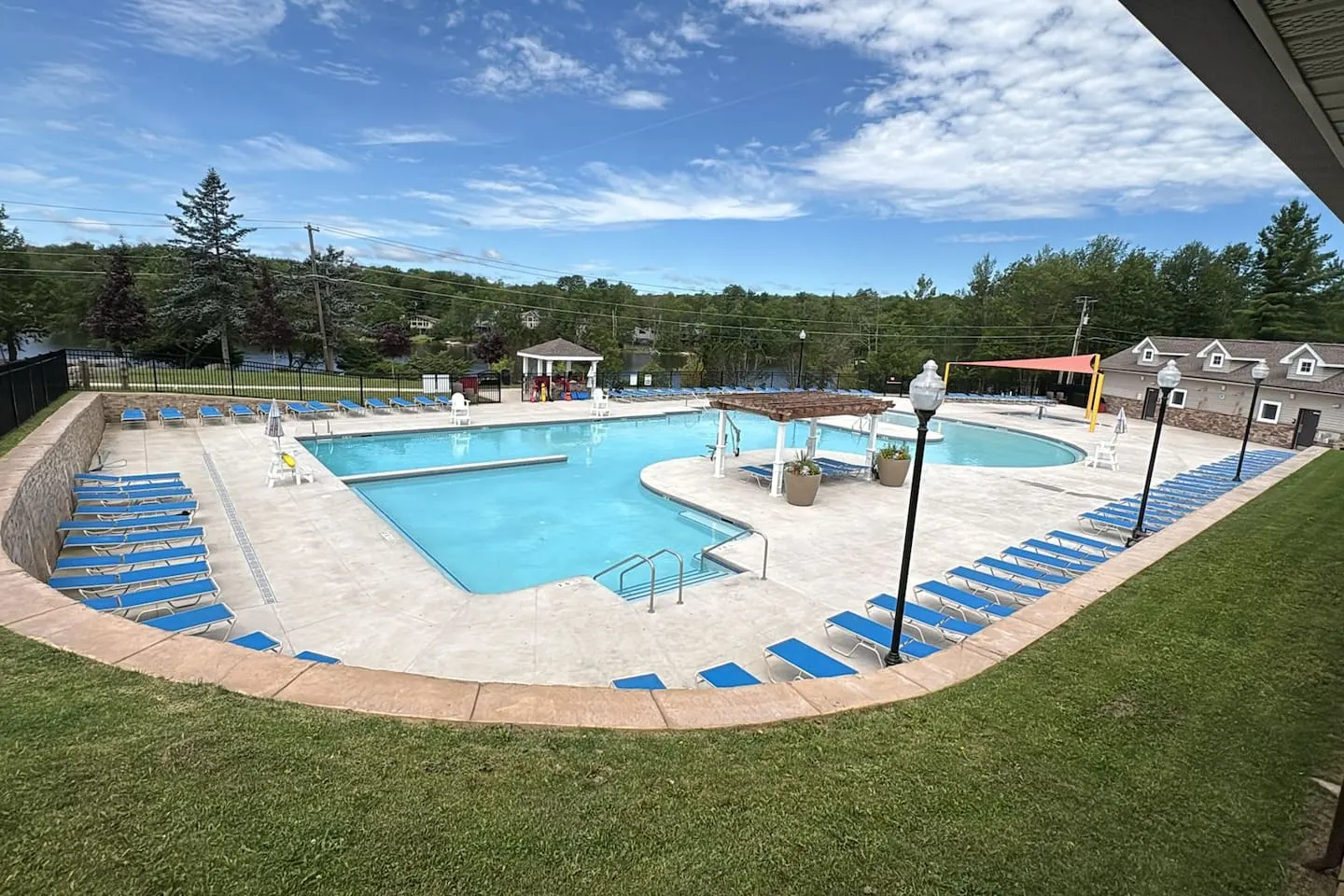 Lake view Theater Playground Kayak Pet Friendly 5