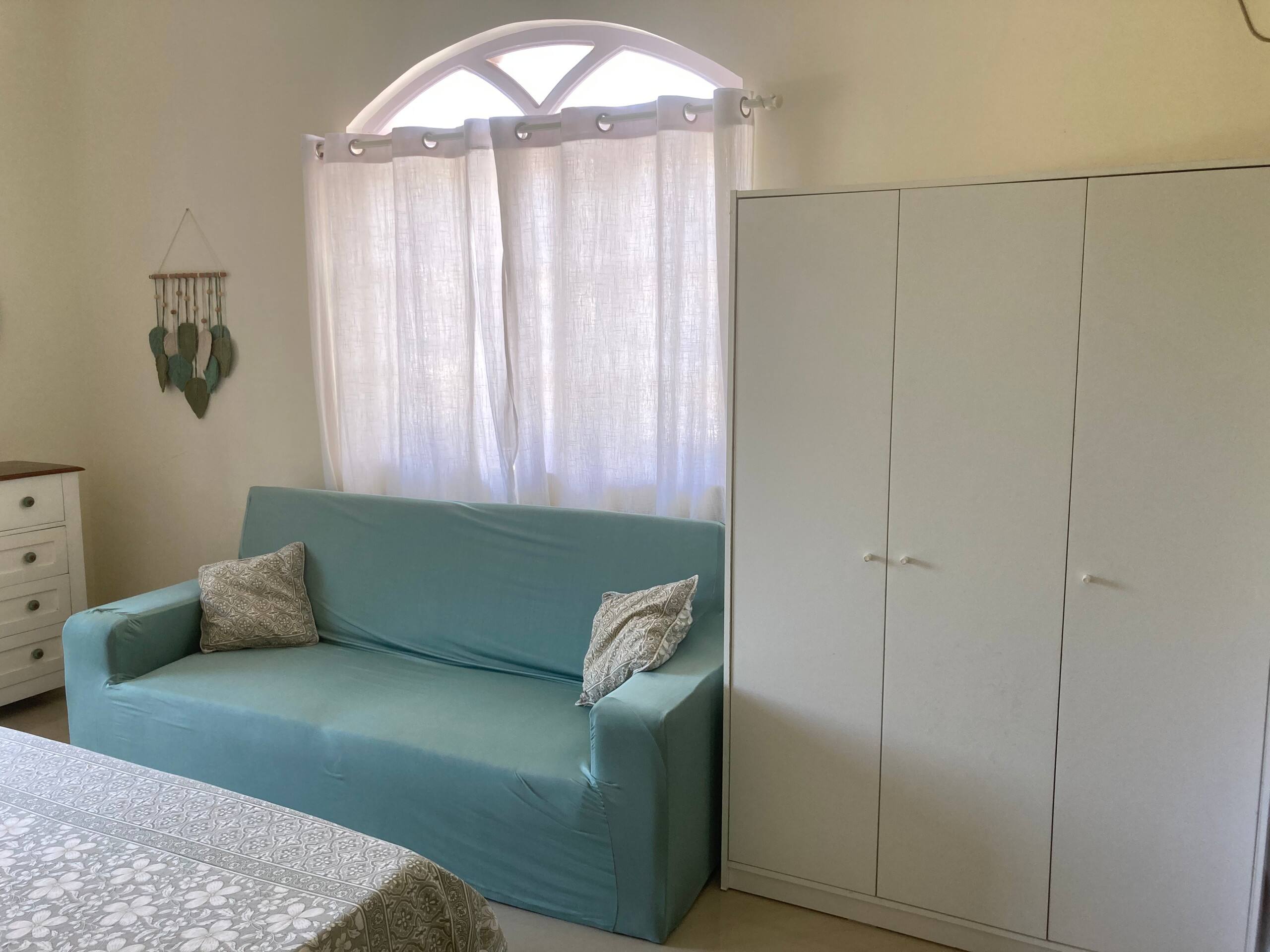 Serene private family home close to cafés & beach 36