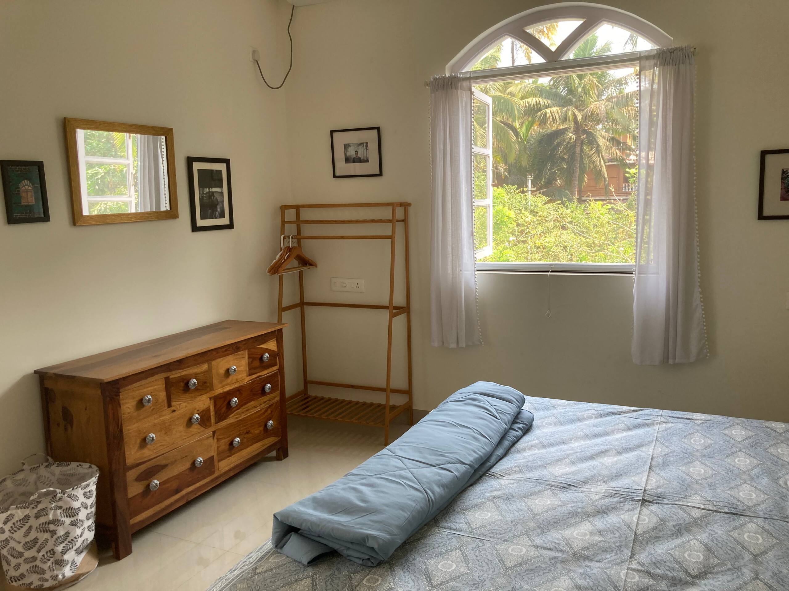 Serene private family home close to cafés & beach 40