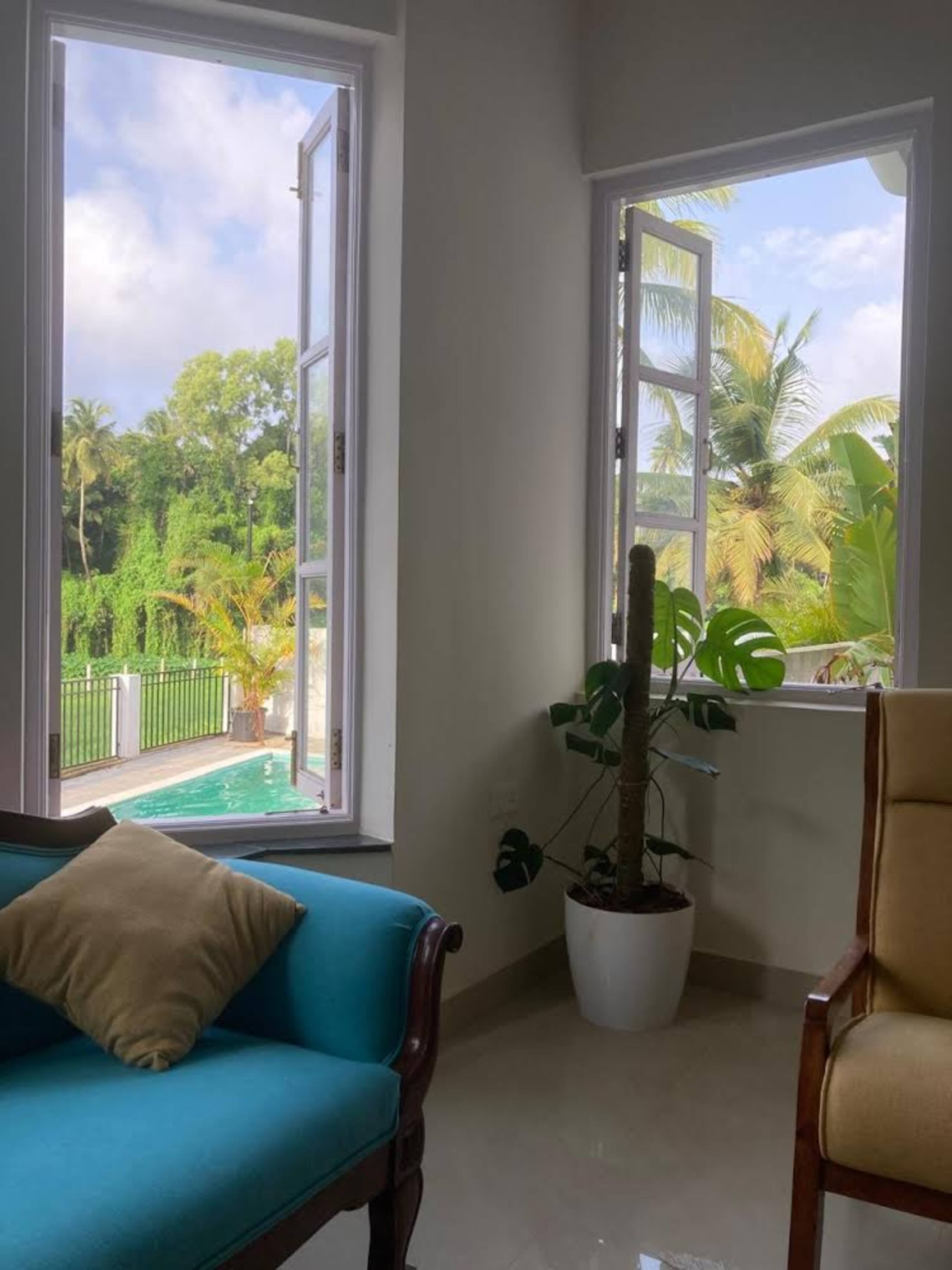 Serene private family home close to cafés & beach 8