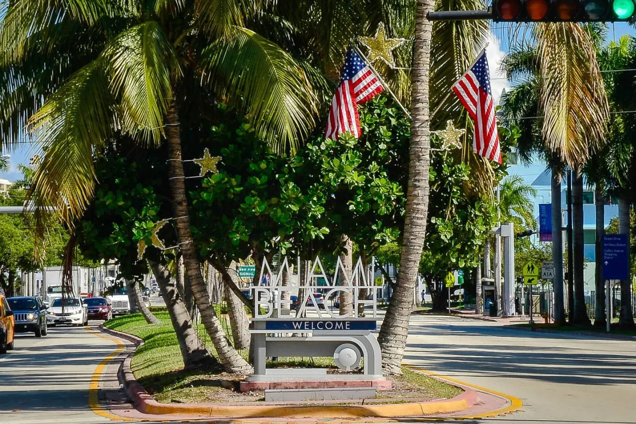 South Beach amazing location 16