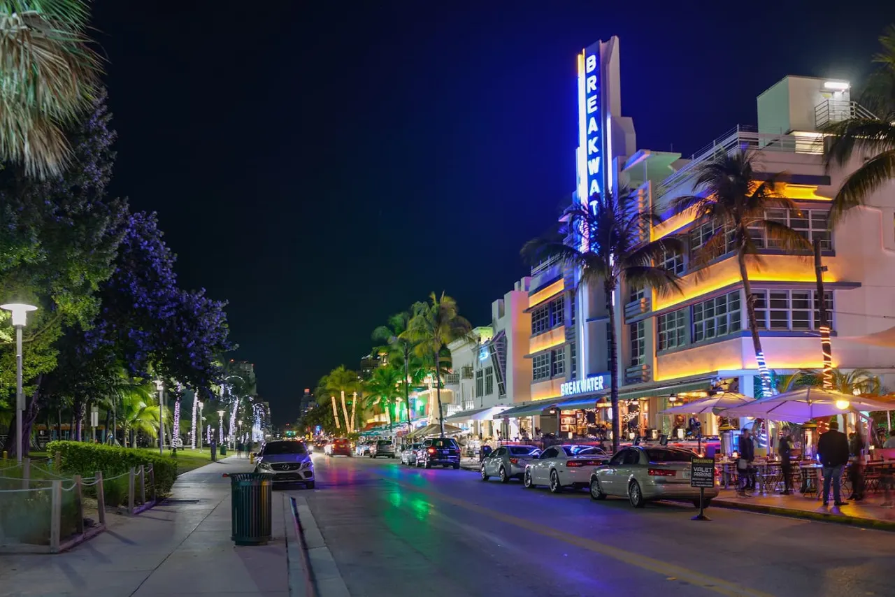 South Beach amazing location 17