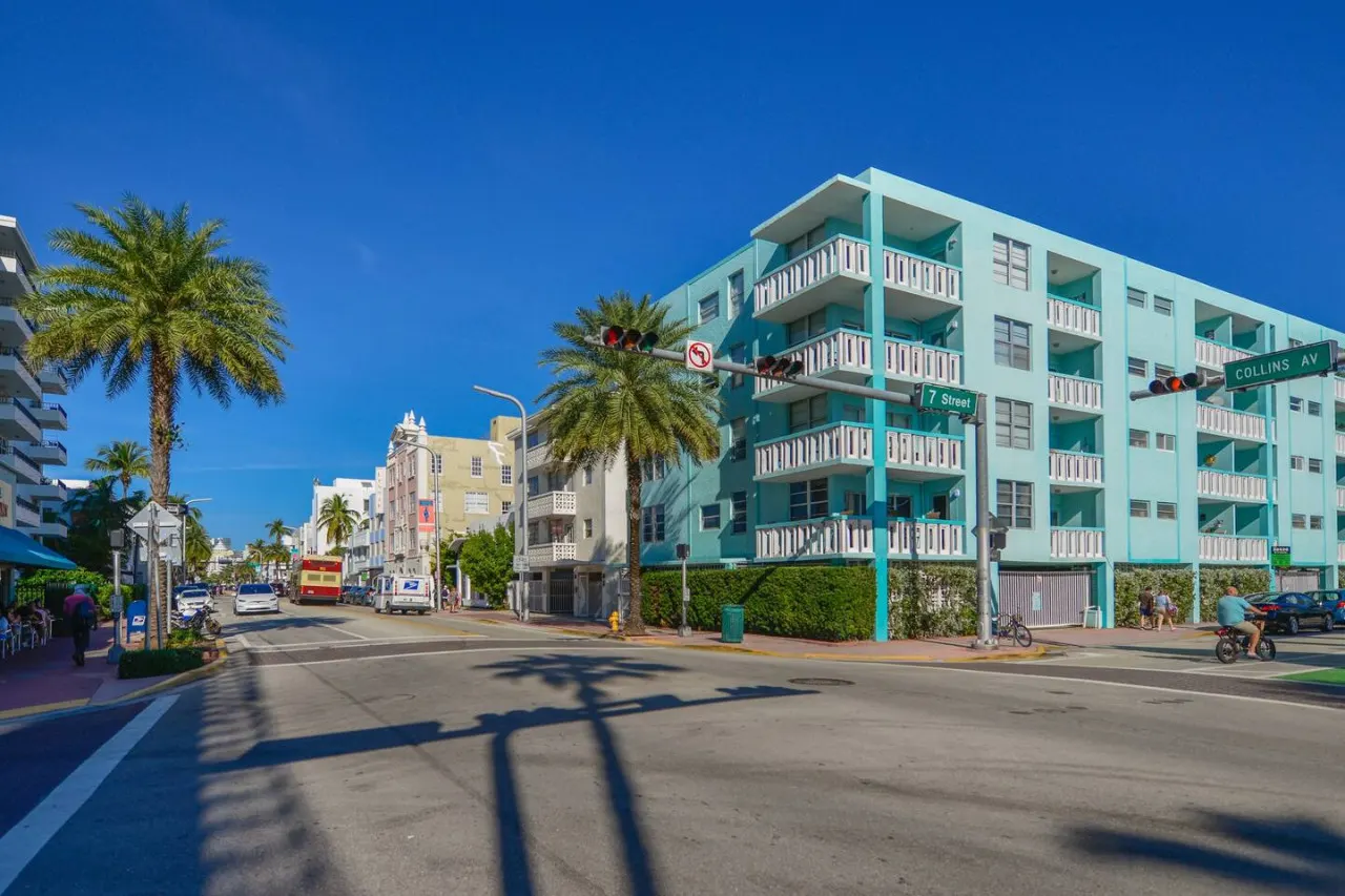 South Beach amazing location 19
