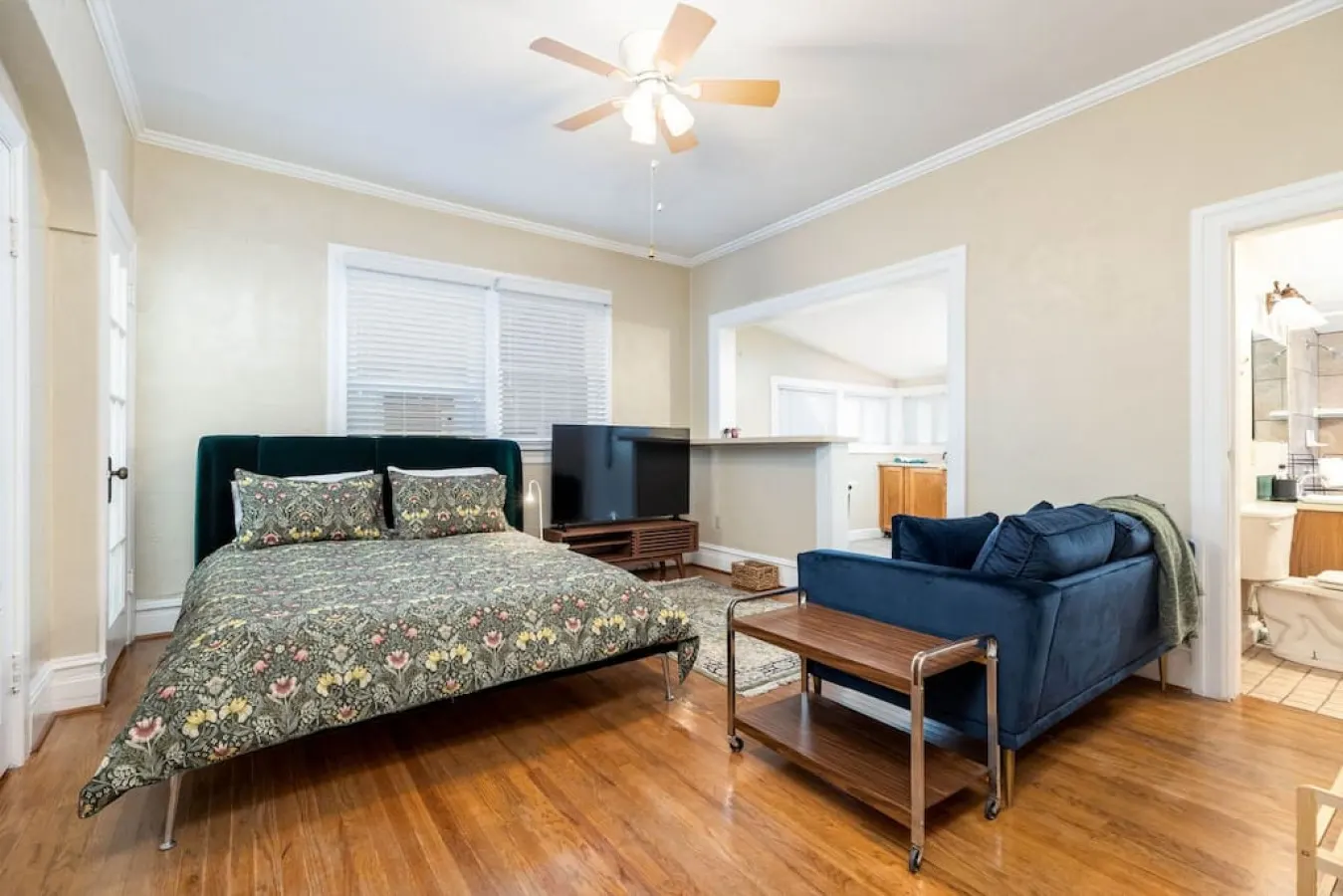 Historic Avenues Loft-Walk Downtown-40 mins to Ski — photo 3